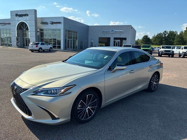 2025 Lexus ES Hybrid 300h FWD   