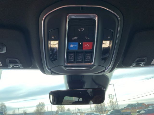 2025 Jeep Grand Cherokee Limited - Bright White Clearcoat exterior view 17