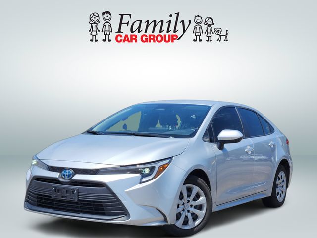 Classic Silver Metallic 2025 Toyota Corolla Hybrid Sedan Front-Wheel Drive Continuously Variable Transmission