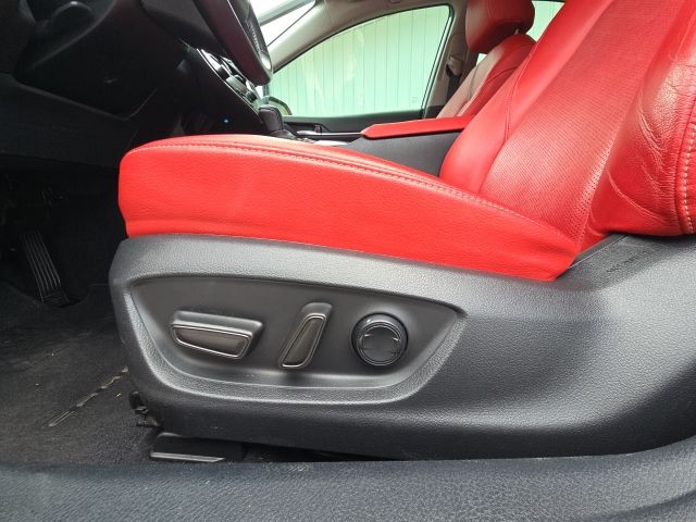 2022 Toyota Camry XSE:167901B