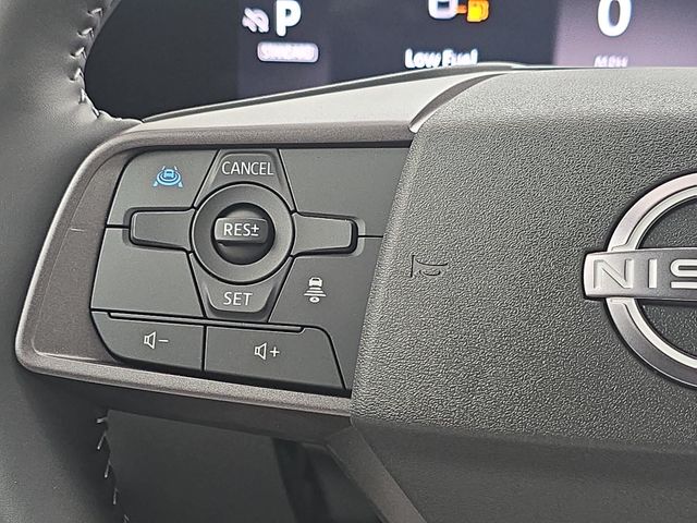 New 2026 White Nissan SL image 18