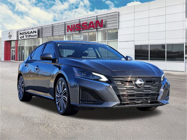 2024 Nissan Altima SL's photo