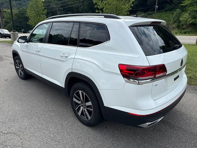 2023 Volkswagen Atlas 2.0T SE White at Sutliff Volkswagen