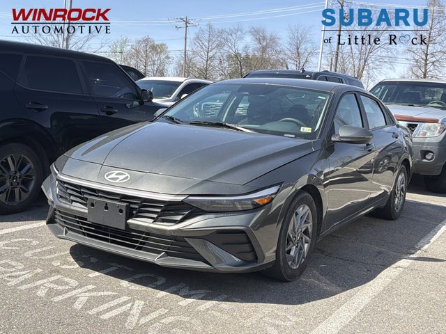 2024 Hyundai Elantra SEL FWD