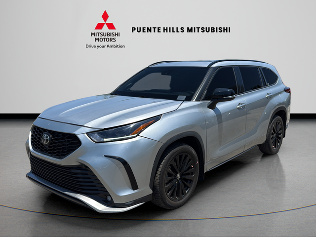 2023 Toyota Highlander XSE AWD's photo