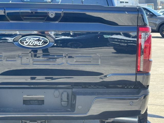 New 2026 Blue Ford XLT image 9