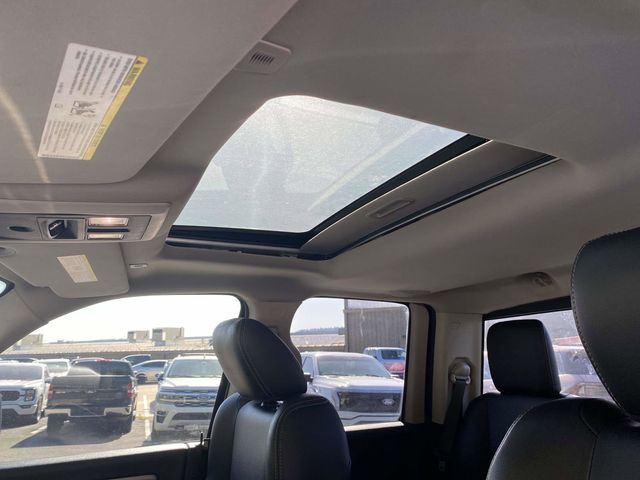 2017 Brilliant Black Crystal Pearlcoat Ram 1500 Night RWD Truck