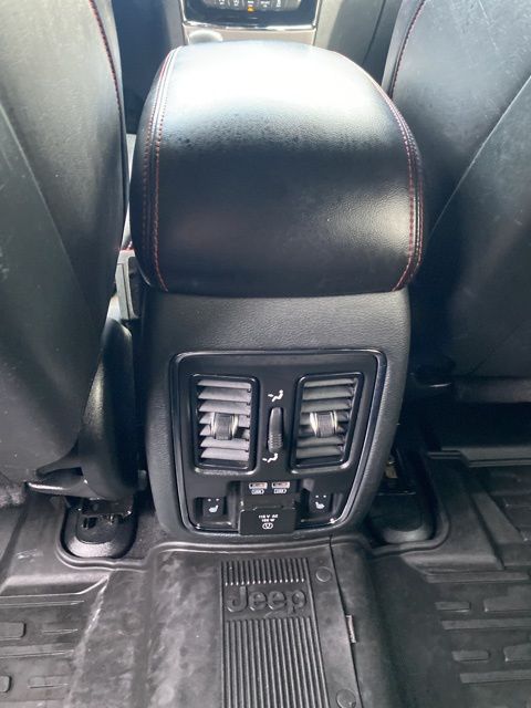 Used Car 2019 Jeep Grand Cherokee  Trailhawk For Sale Under $20,000 In San Antonio, Texas