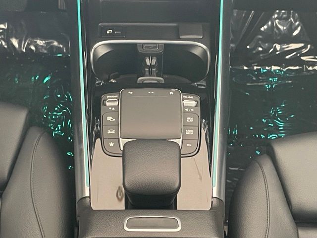 Used 2022 Night Black Mercedes-Benz GLA 250 image 14