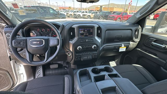 2024 GMC Sierra 2500HD Pro 17