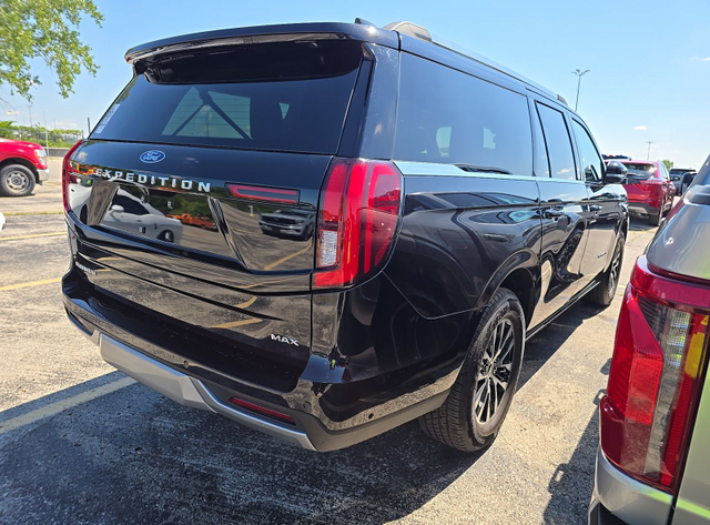 2025 Black Metallic Ford Expedition Max Platinum 4X4 SUV