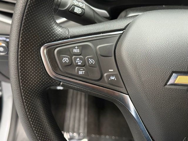 Used 2025 Gray Chevrolet LT image 14