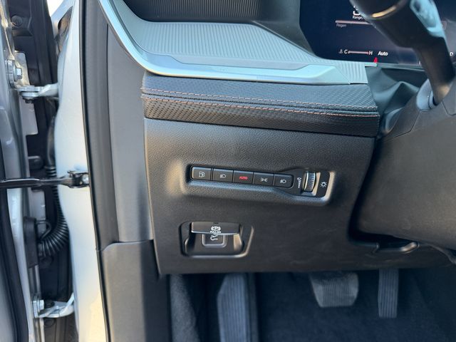 new 2026 Jeep Cherokee car, priced at $37,585