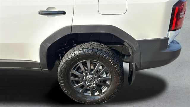 Used 2024 White Toyota 1958 image 38