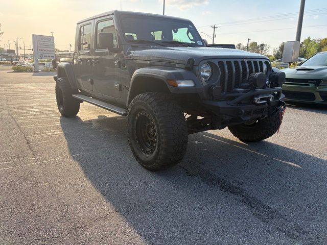 Used 2020 Gray Jeep Sport image 19