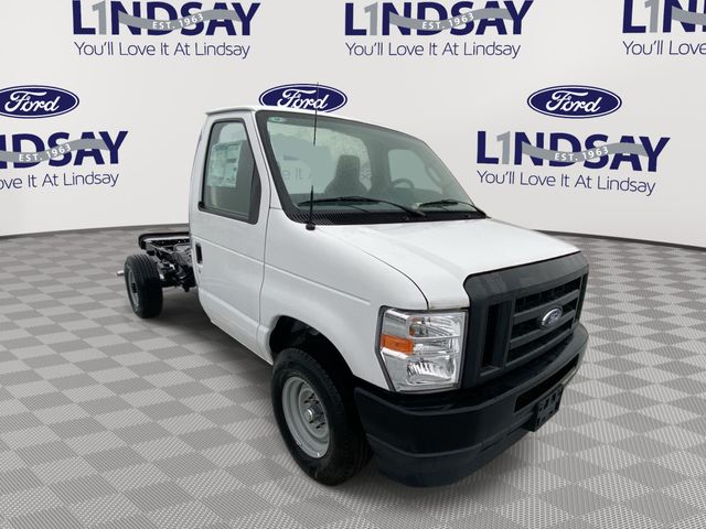 2024 Ford E-Series Chassis E-350 SD Cutaway SB RWD