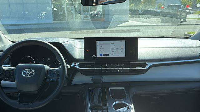Used 2025 Toyota Sienna Van
