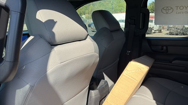 2025 Toyota Tacoma SR5 - Photo 22