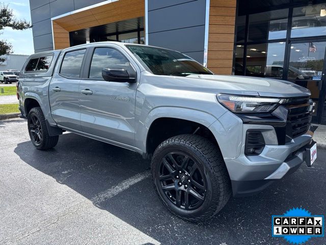 Sterling Gray Metallic 2025 Chevrolet Colorado Pickup Truck Four-Wheel Drive 8-Speed Automatic