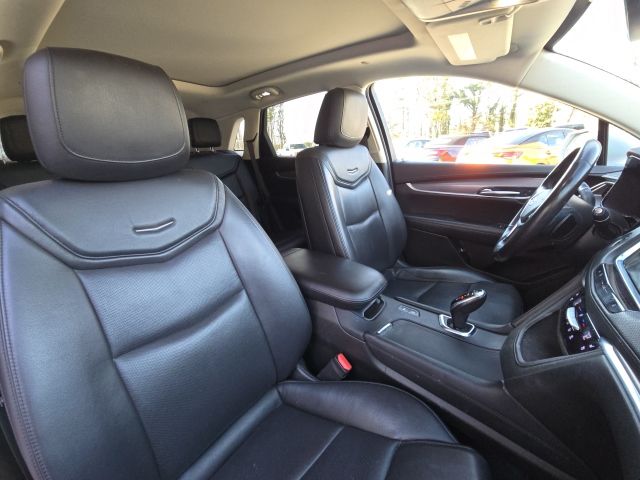 2019 Cadillac XT5 Premium Luxury:B01741A