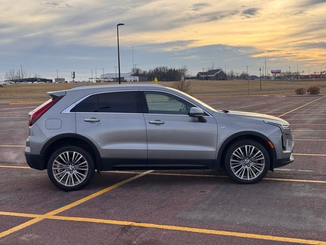 2024 Cadillac XT4 AWD Premium Luxury