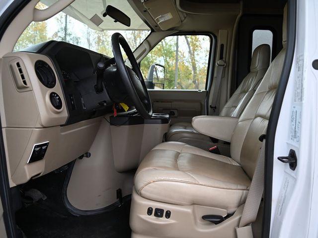 2016 Ford E-450 Cutaway 