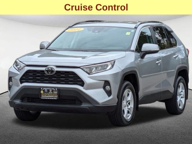 2021 Toyota RAV4 XLE 10