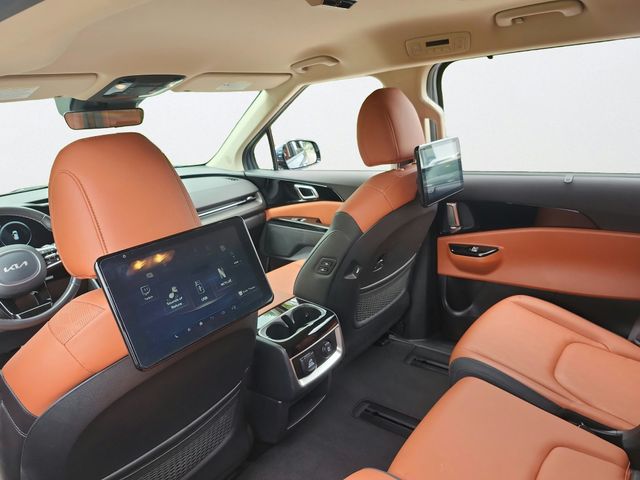 Used 2024 Kia Carnival Van