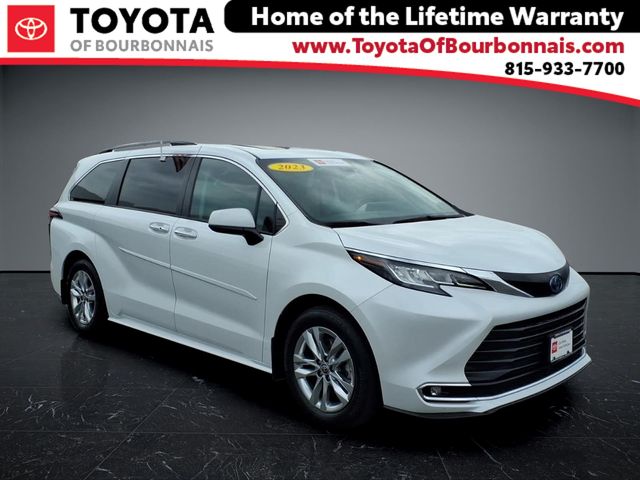 Pearl 2023 Toyota Sienna XLE 7-Passenger AWD Minivan All-Wheel Drive Continuously Variable Transmission