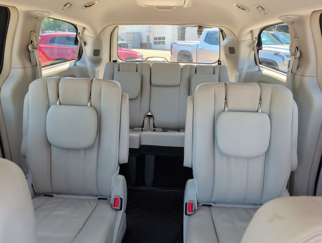 Used 2016 Chrysler Town & Country Van