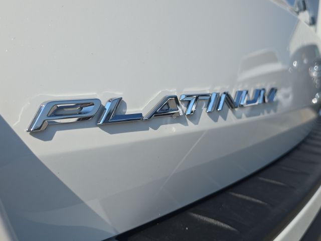2025 Ford Explorer Platinum:B01877