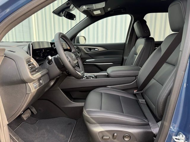 new 2026 Chevrolet Traverse car, priced at $46,080