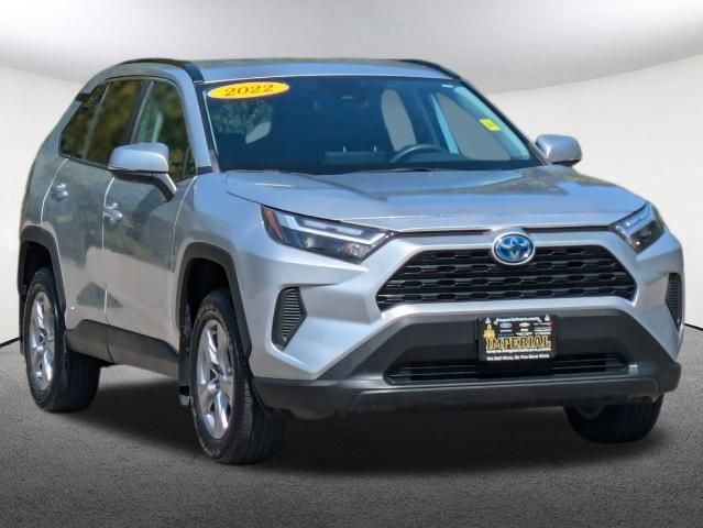 2022 Toyota RAV4 Hybrid XLE 2