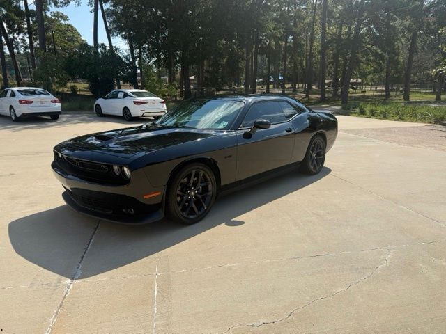 Pitch Black Clearcoat 2023 Dodge Challenger Coupe Rear-Wheel Drive 8-Speed Automatic