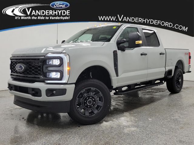 Avalanche 2026 Ford F-250 Super Duty Pickup Truck Four-Wheel Drive Automatic