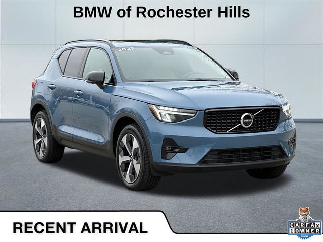 2023 Volvo XC40 B5 Plus Dark Theme AWD