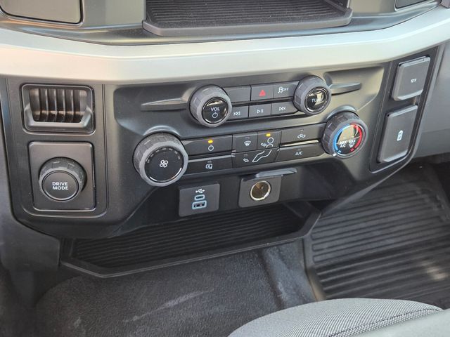 New 2025 Ford Super Duty F-450 Chassis Regular Cab (DRW) 169" Wheelbase XL