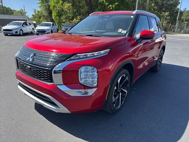 Red 2022 Mitsubishi Outlander SEL S-AWC SUV / Crossover All-Wheel Drive Continuously Variable Transmission