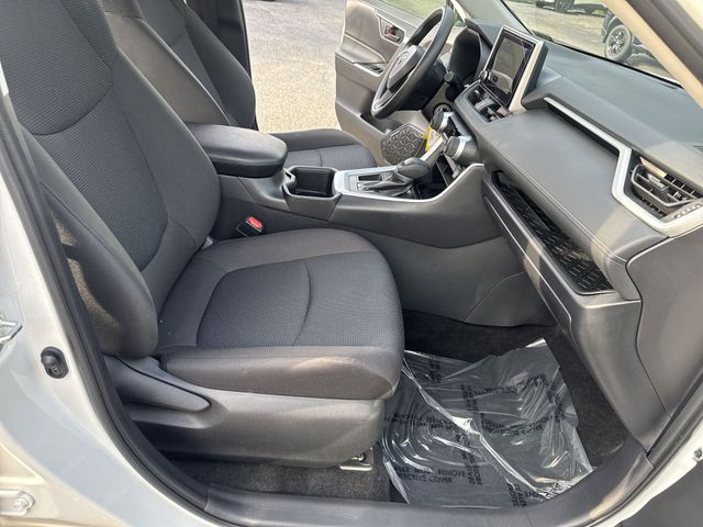 Used 2025 White Toyota LE image 10