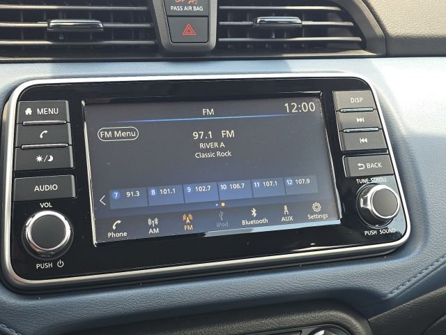 2025 Nissan Versa 1.6 SV:B02429