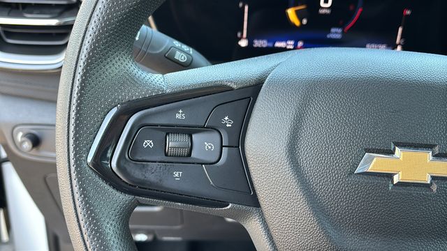 Used 2025 White Chevrolet LT image 22