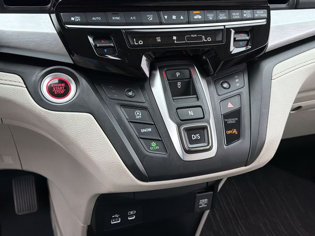 Used 2025  Honda EX-L image 27