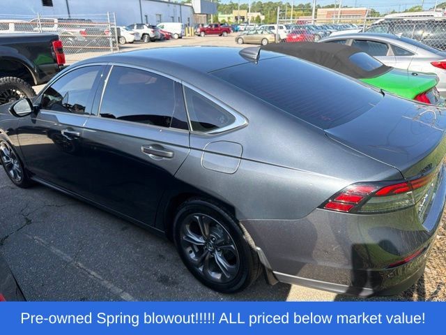Used 2024 Gray Honda EX image 4