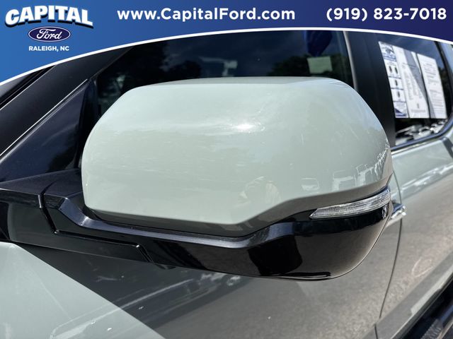 Used 2025  Toyota Limited image 12