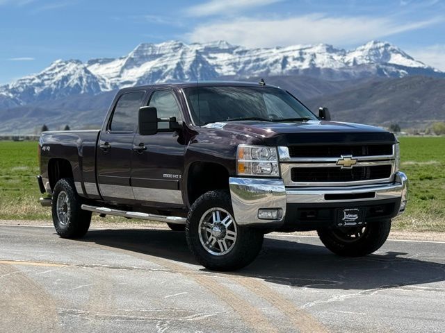 Dark Cherry Metallic 2008 Chevrolet Silverado 2500HD LTZ Crew Cab 4WD Pickup Truck Four-Wheel Drive 6-Speed Automatic