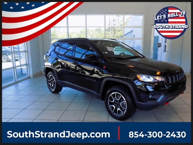 Diamond Black Crystal Pearlcoat 2025 Jeep Compass SUV / Crossover Four-Wheel Drive 8-Speed Automatic