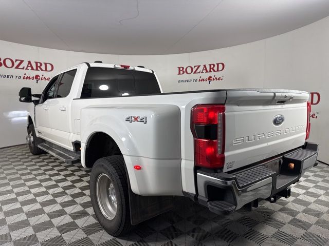 2023 White Metallic Ford Super Duty F-350 DRW Lariat DRW 4X4 Truck