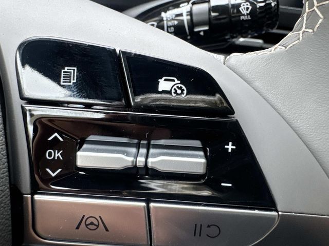 2025 Hyundai Elantra - Image 17