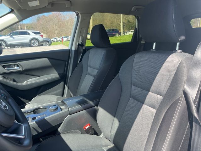 Used 2024 White Nissan SV image 12