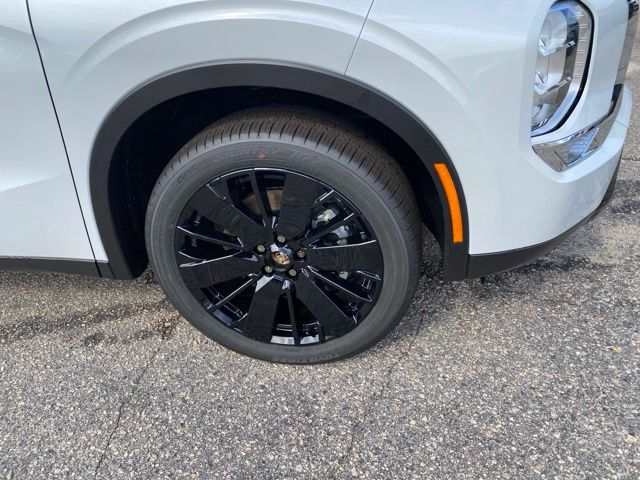 MitsubishiOutlander34